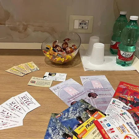 Lägenhet Vincenzino A Spaccanapoli *